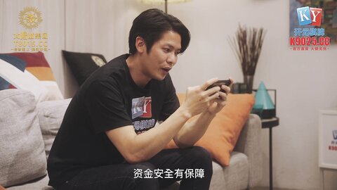 xsjky077刚失恋却幸运操上白虎学妹