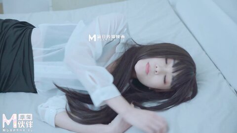 LY-024屋内有人肉欲蒙生