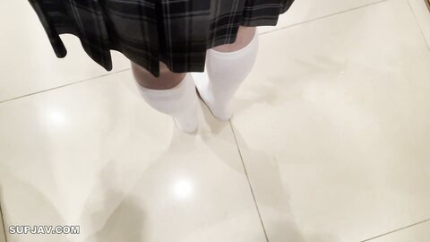 3283732 No 18-year-old Kaname a K-prefecture full-time light music student with an intriguing desire to dominate Pure and innocent short and beautiful ○