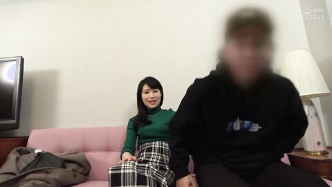 498DDH-179 [I insist for my husband, but ... I'm wet and get wet with another person ● I can't help but feel...