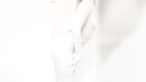 Bunnybunny Love 不會跳舞只會扭 就常常被抓到夜店台上 Ph5C8C539Ac1Eba