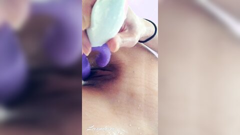 Layndare Asian Amateur Masturbates In Gym Shower