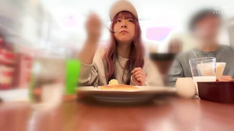 SUKE-161 [Fan Eating Spear Z -Generation Z Generation Chat Lady] I don't want to work + I don't want to...