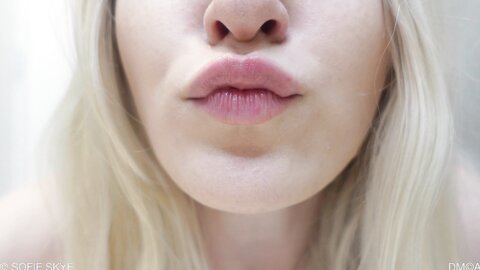 Sofie Skye Shrunken Dick Cuckie Kissing