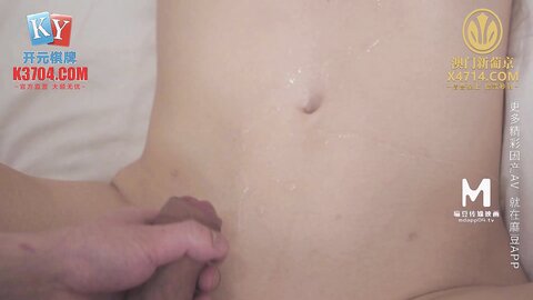 MCY-0218反差女人要端庄也淫荡-秦可欣