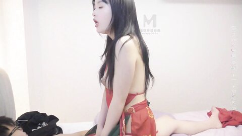 MSD-158中出玉足粉鲍苗族妹妹-涵涵