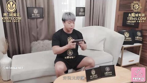 PME087岳母为了钱跪着舔我的鸡巴