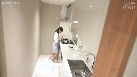 SQTE-480 When Mitsuki Nagisa Did Do You Want To Eat Do You Want To Take A Bath Or Me, It Was Too Erotic...