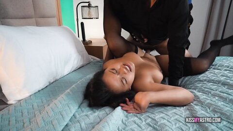 Astrodomina Cuckold Dream Giantess