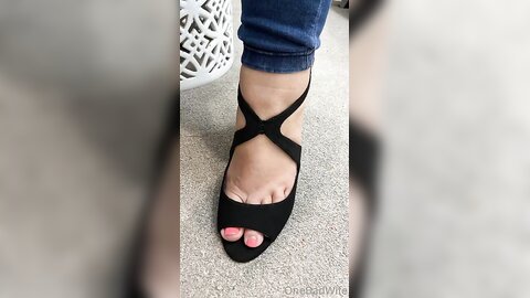 Onebadwife Hotwife Milf Cuckholding Getting Ready To Go Out