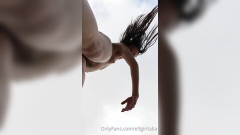 Elfgirltalia 2021 02 18 2031606503 Needing To Wiggle My Butt A Little