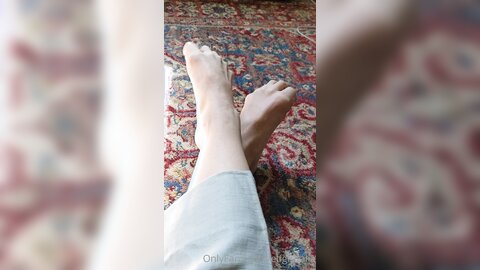 Elfgirltalia 2021 05 26 2119083843 Shy Wiggly Feet Up Close Nips