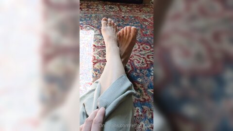 Elfgirltalia 2021 05 26 2119083843 Shy Wiggly Feet Up Close Nips