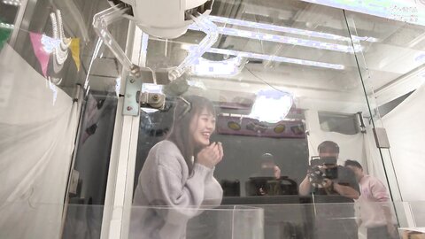 DVDMS-979 Aim For 1 Million Cash! Undressing Crane Game! When I Realized That I Was Confused By The Large...