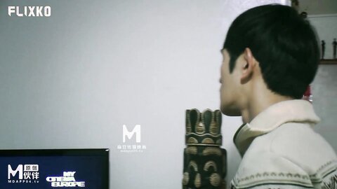 MFK-0011秘密之妻子的男人