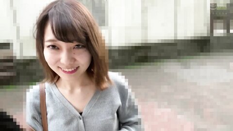 765ORECS-019 Super delicate beautiful girl -- Momona -chan is a binkan whole body remote vibe walk -- Outdoors...