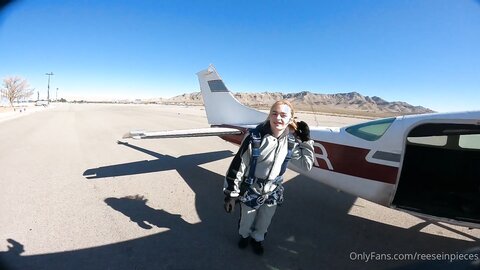 Reeseinpieces 23 01 2023 2751673976 Skydiving