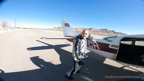 Reeseinpieces 23 01 2023 2751673976 Skydiving