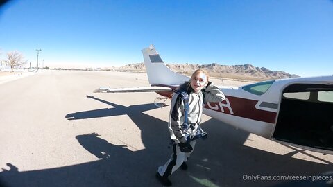 Reeseinpieces 23 01 2023 2751673976 Skydiving