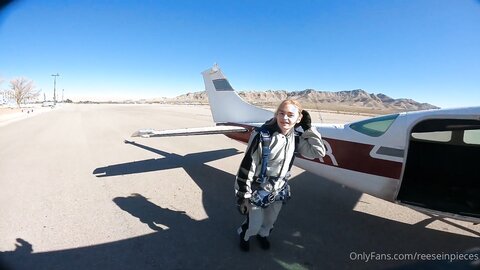 Reeseinpieces 23 01 2023 2751673976 Skydiving