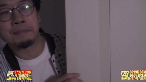 MKY-SL-010厕间淫行-秦可欣