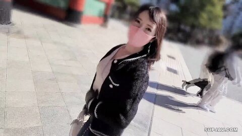 3054376 Exclusive Limited time only Can`t stop shaking her hips Too beautiful monja-yaki restaurant waitress