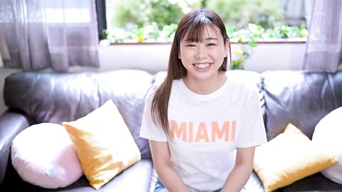 HMN-212 G cup beautiful busty kybile female college student who is in the middle of a god milk 18 years old...