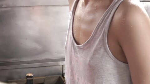HUNTB-329 Full erection on the sweaty nipple of the niece of summer vacation!Ill give you a lot of my...