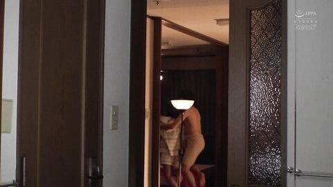CAWD-413 Is it just lending a shower In the room of a colleague female employee ... I was so excited...