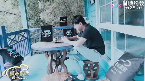 JDXYX下班后的女财务变身约炮女郎