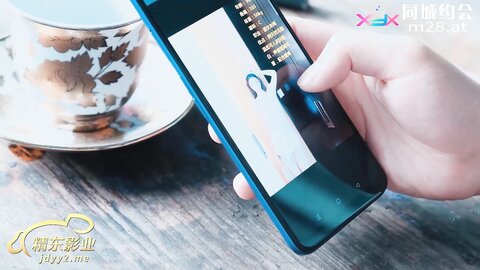 JDXYX下班后的女财务变身约炮女郎