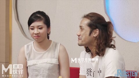 RS-002淫白大胜利下集做爱到一半被夜间突袭