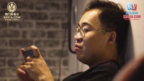 MCY-0053爆操淫荡浪叫饥渴小妈-南芊允