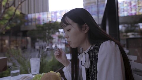 EROFV-077 Amateur female college student [Limited] Rina 21 -year -old G cup big tits and big buttocks G cup...