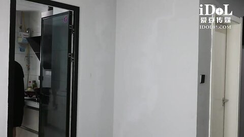 ID5330趁哥哥打游戏和嫂子厨房偷情