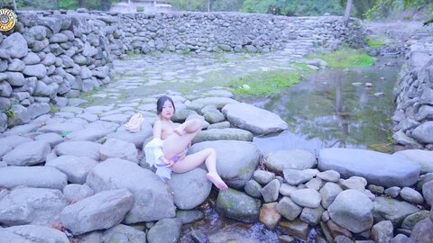 Fullfive 在幽靜的村子裡小溪边自慰 01 04 2020 28736559 Squirt In An Ancient Stone Village