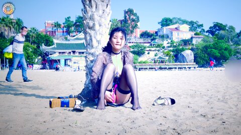 Fullfive 阳光沙滩 02 04 2020 29079298 Masturbating With Toy On The Public Beach