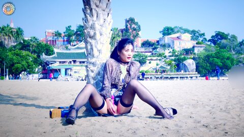 Fullfive 阳光沙滩 02 04 2020 29079298 Masturbating With Toy On The Public Beach