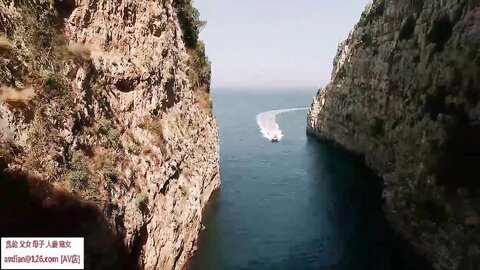 艇 富 少 的 海 上 淫 欲