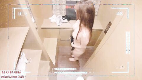 艇 富 少 的 海 上 淫 欲