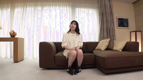 200GANA-2887 Seriously soft, first shot.An older sister who brought it to the studio as a 1940 interview!I...
