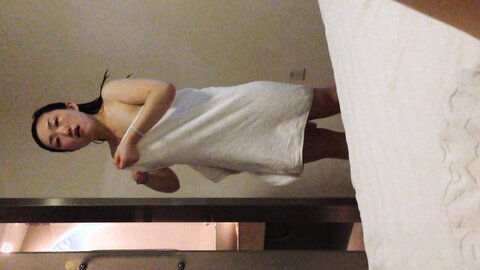 2014 08 24 001718 New Girl Out Of The Bath Angry