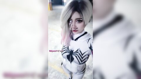 Gwenom-V1