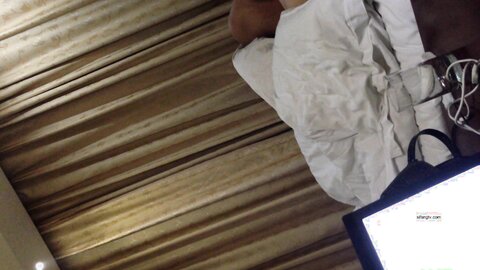 2014 10 04 042538 New Inside A Hotel Room