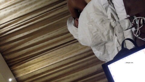 2014 10 04 042538 New Inside A Hotel Room