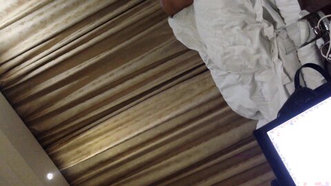 2014 10 04 042538 New Inside A Hotel Room