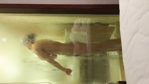2014 12 13 093630 New Through The Looking Glass Bath