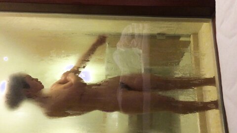 2014 12 13 093630 New Through The Looking Glass Bath