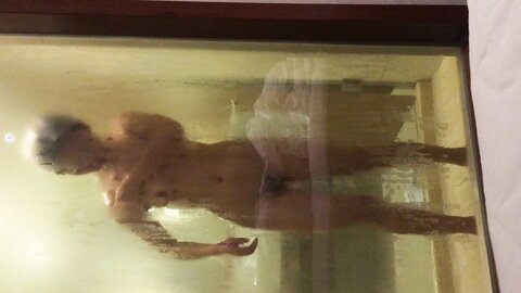 2014 12 13 093630 New Through The Looking Glass Bath