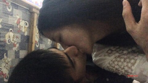 27 Little Couple Keeps Playing